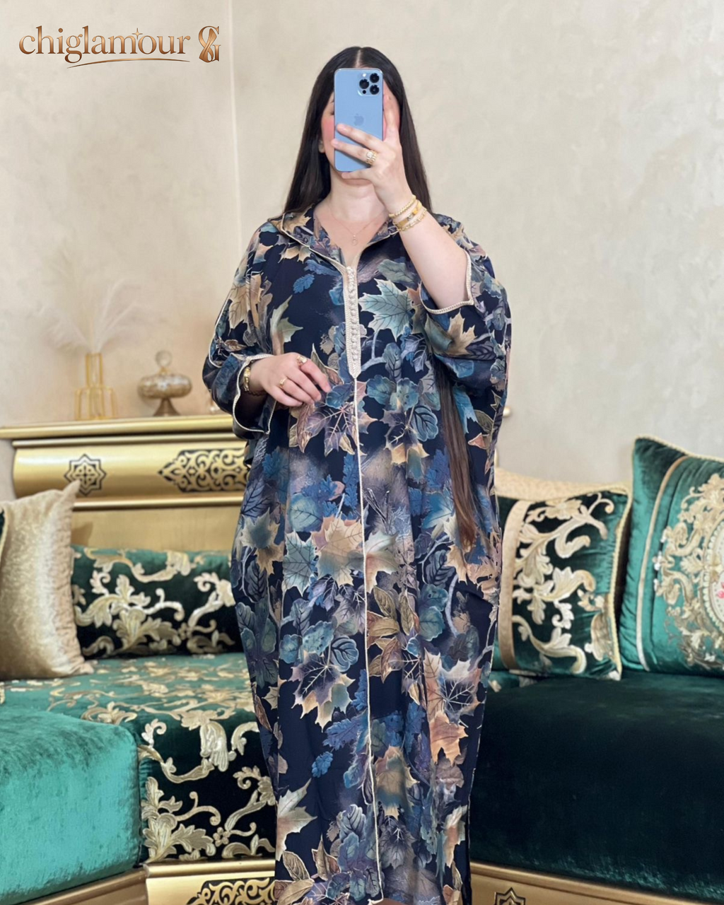 جلابة مغربية بطابع ملكي