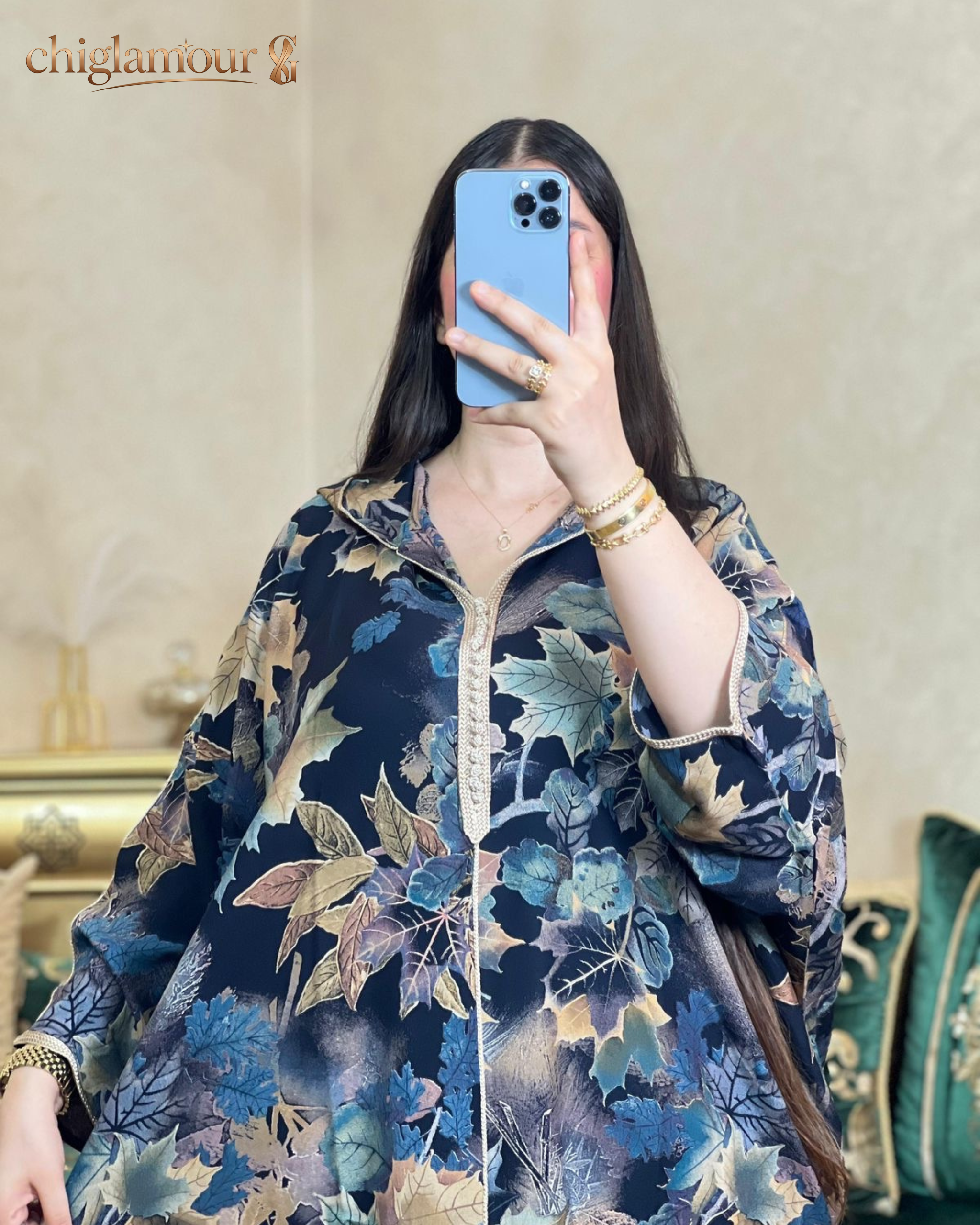 جلابة مغربية بطابع ملكي